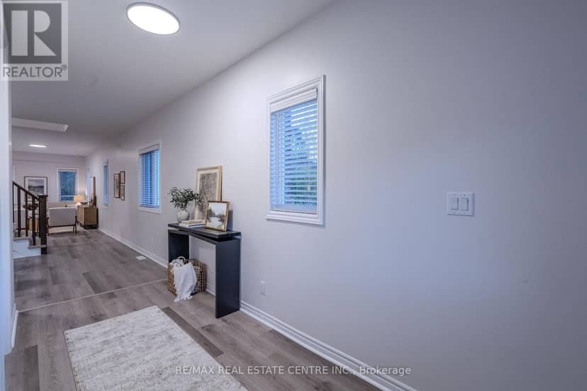 91 Yvonne Crescent, London South, photo 5