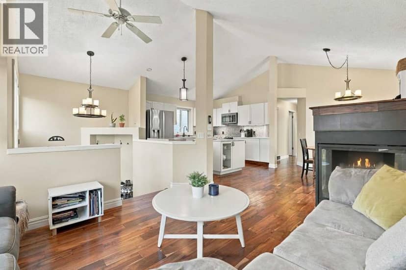60 Hidden Green NW, Calgary, photo 5