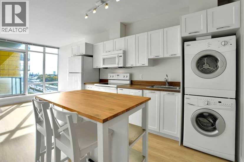 704, 3830 Brentwood Road NW, Calgary, photo 3