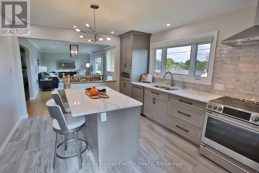 282 Gifford Drive, Peterborough, photo 2
