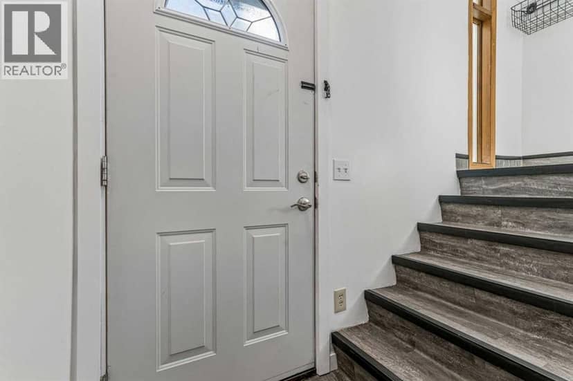 401, 3500 Varsity Drive NW, Calgary, photo 3