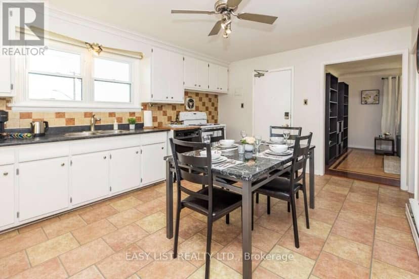203-205 Marier Avenue, Ottawa, photo 4