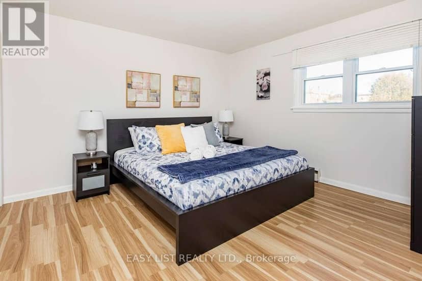 203-205 Marier Avenue, Ottawa, photo 5