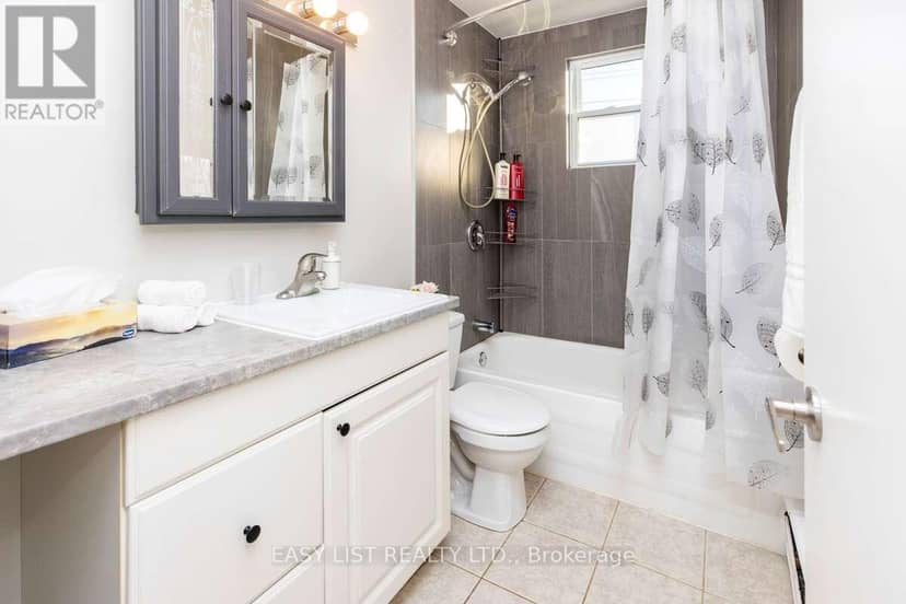 203-205 Marier Avenue, Ottawa, photo 7