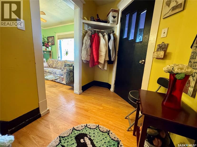 302 3rd STREET E, Wilkie, photo 2
