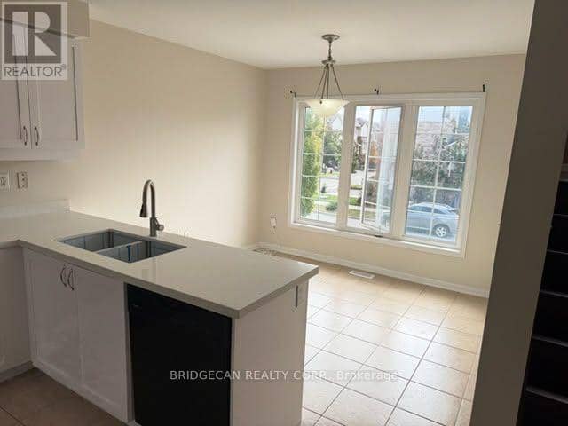 50 Emick Drive, Hamilton, photo 4