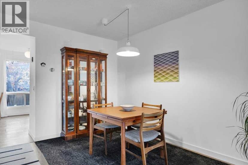 35 Berkley Court NW, Calgary, photo 8