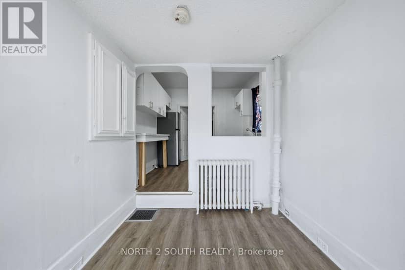 880 Dundas Street E, London East, photo 3