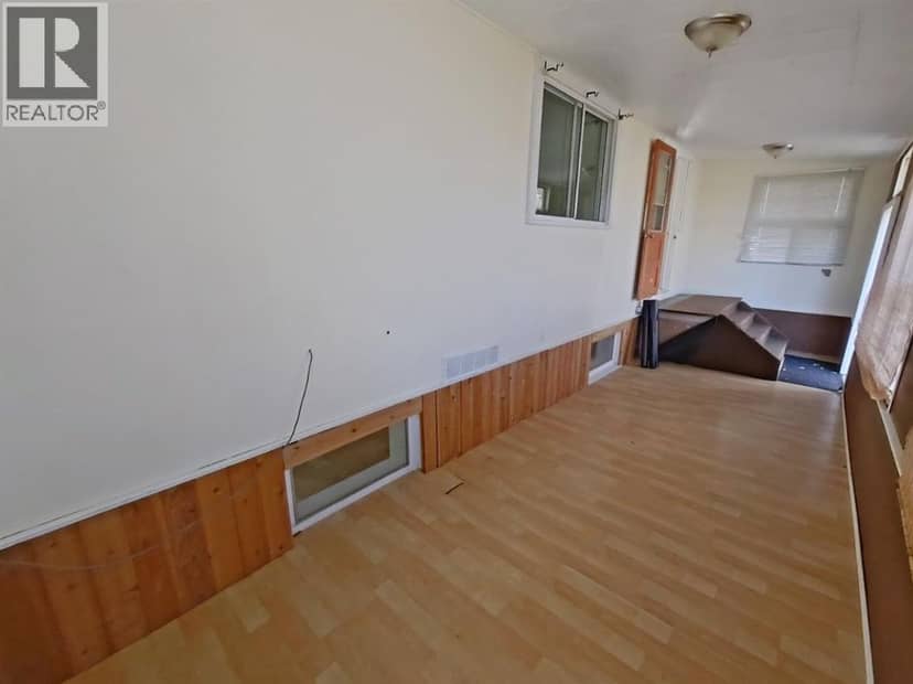 107 7 Avenue N, Vulcan, photo 5