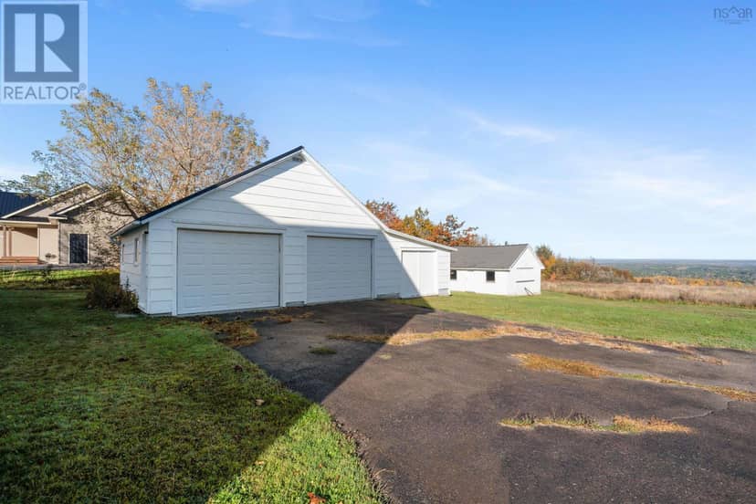144 Main Street, Springhill, photo 3