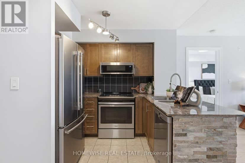 1001 - 225 Wellesley Street E, Toronto, photo 8