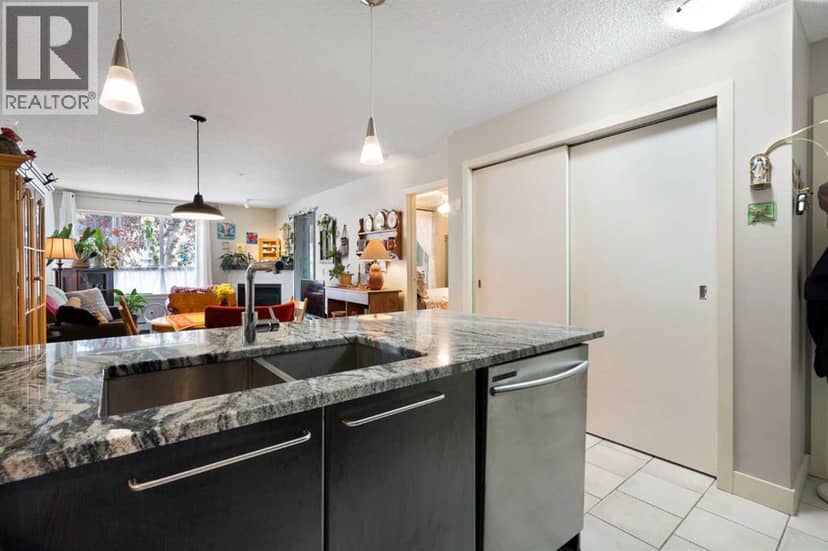 159, 35 Richard Court SW, Calgary, photo 5