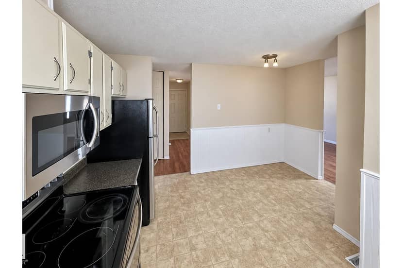 14212 114 ST NW, Edmonton, photo 4