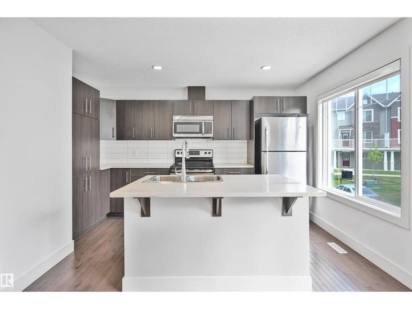 #35 2922 Maple Wy NW, Edmonton, photo 5