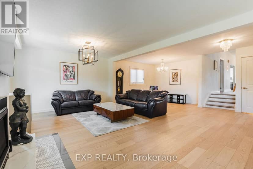 60 Gooderham Drive, Toronto, photo 6