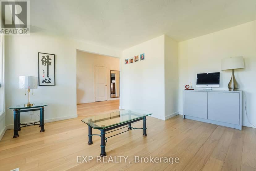 60 Gooderham Drive, Toronto, photo 8