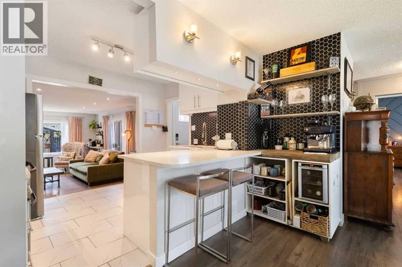 809 68 Avenue SW, Calgary, photo 5