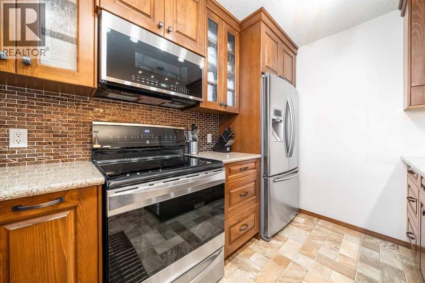 814 1 Street E, Bow Island, photo 8