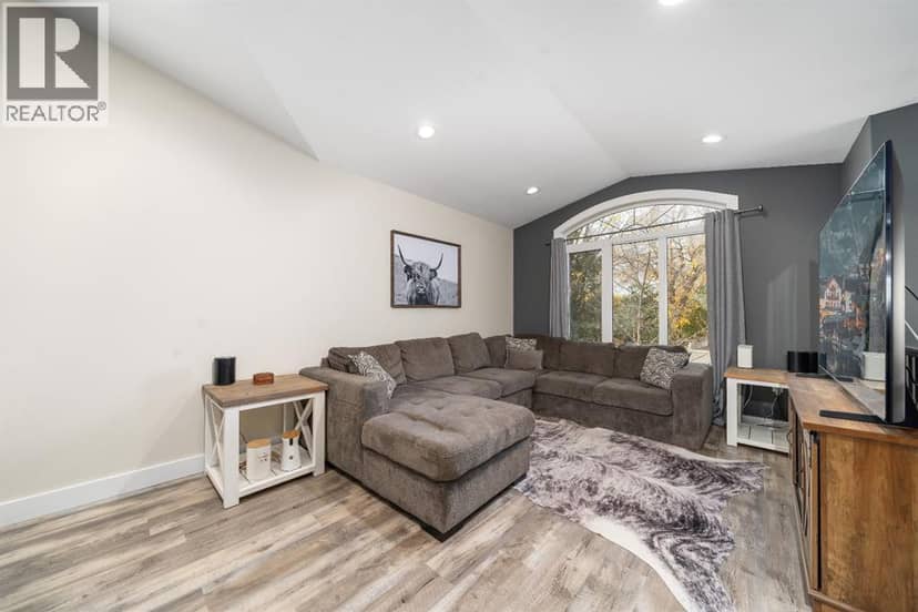 316 3 Street W, Bow Island, photo 6