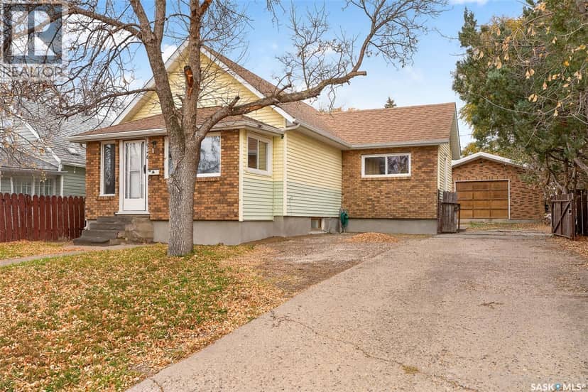 926 Montgomery STREET, Moose Jaw
