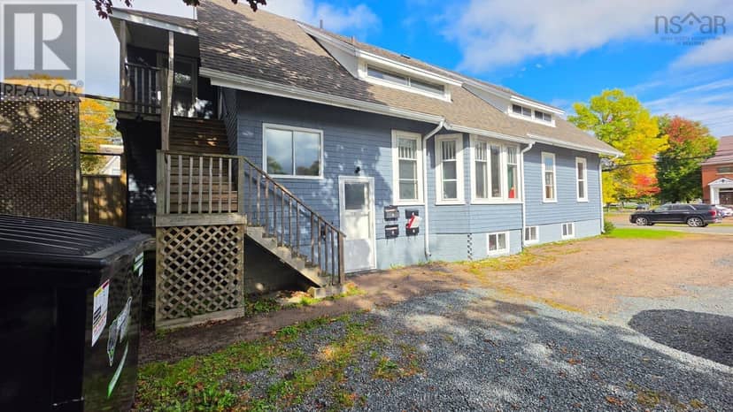104 Lorne Avenue, Truro, photo 2