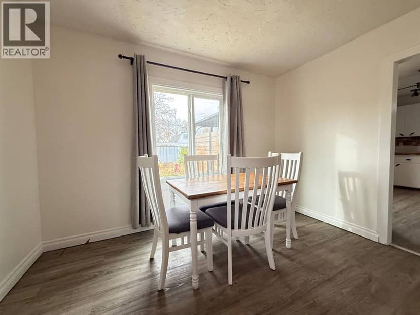 5116 48 Street, Mannville, photo 4