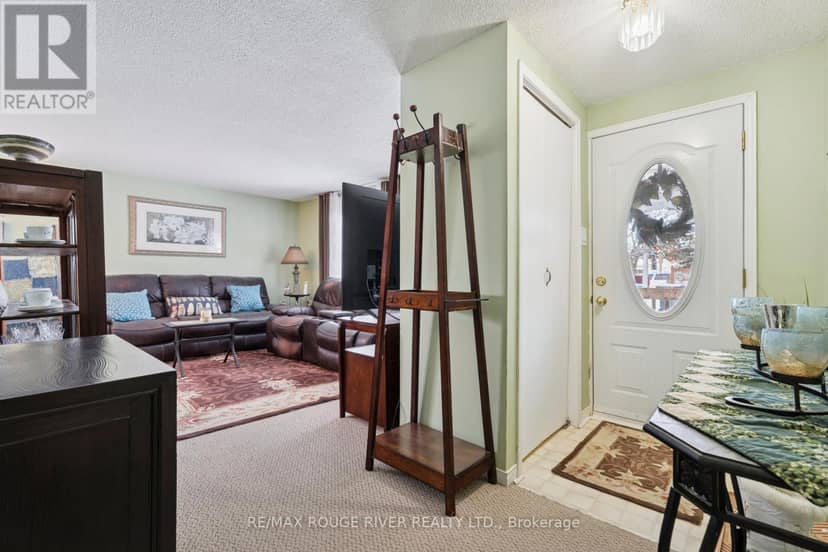 35 Hawthorne Drive, Innisfil, photo 5
