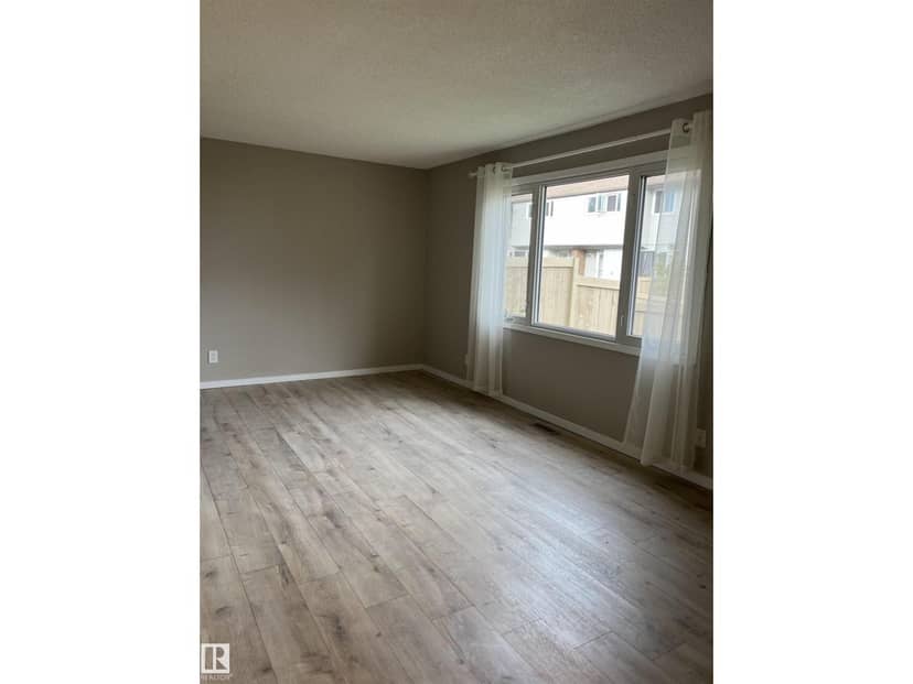 #10 14130 80 ST NW NW, Edmonton, photo 4
