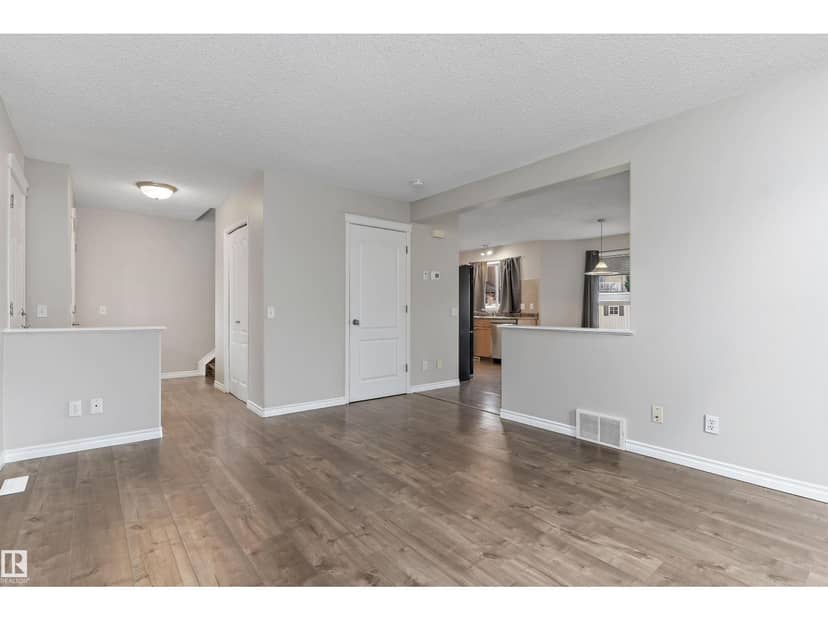 7847 7 AV SW, Edmonton, photo 3