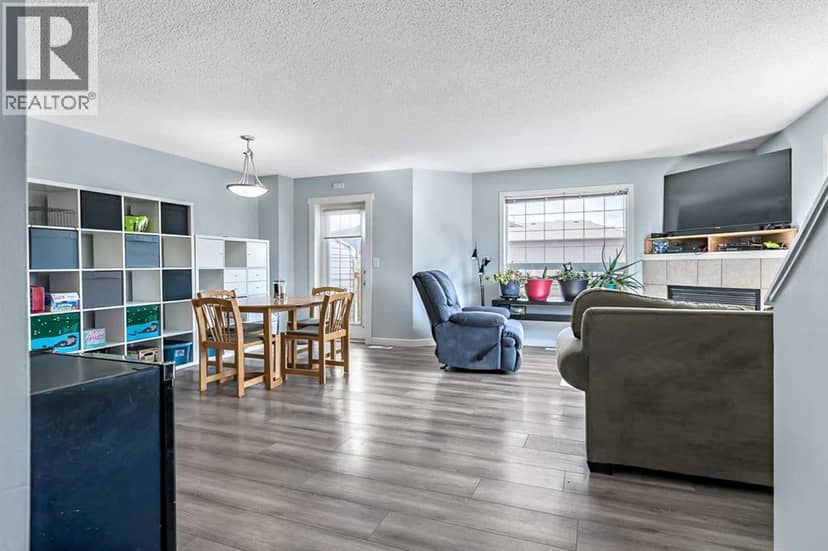 27, 156 Canoe Drive SW, Airdrie, photo 5