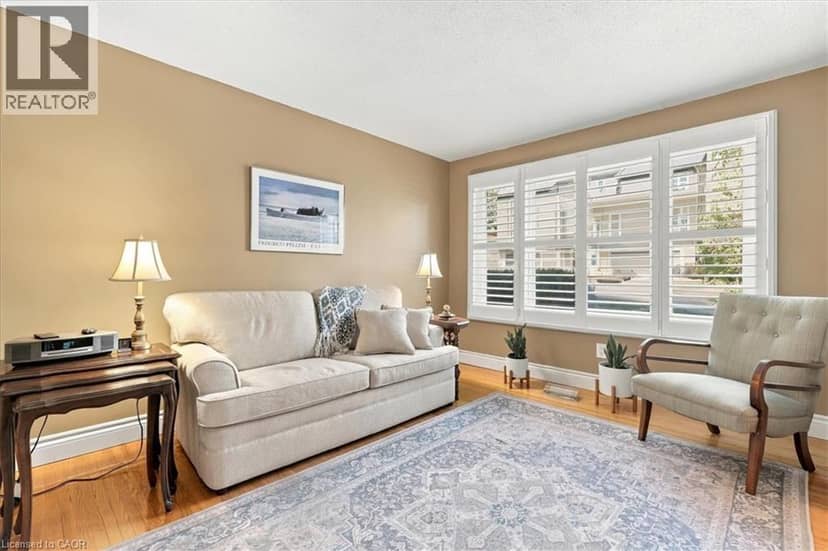 80 CHURCHILL Drive, Cambridge, photo 7
