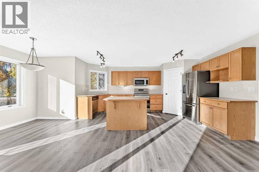 531 Stonegate Road NW, Airdrie, photo 5