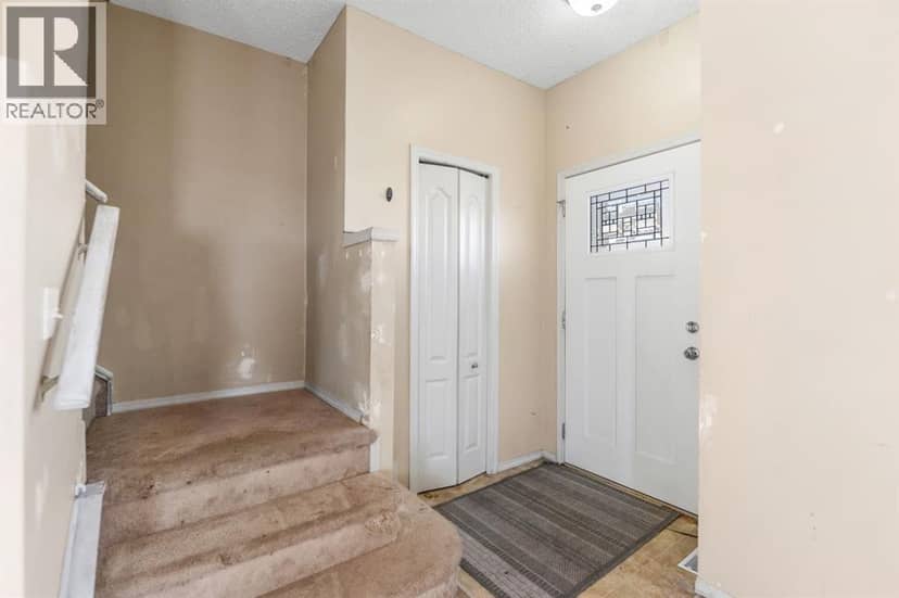 523 Strathaven Mews, Strathmore, photo 2