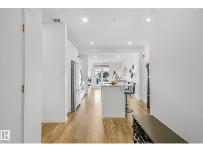 #210 11503 76 AV NW, Edmonton, photo 6