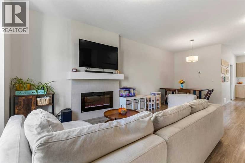 124 South Point Court SW, Airdrie, photo 3