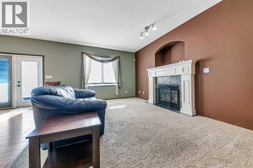 61 Lanterman Close, Red Deer, photo 8