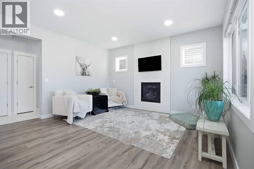 61 Lindman Avenue, Red Deer, photo 5
