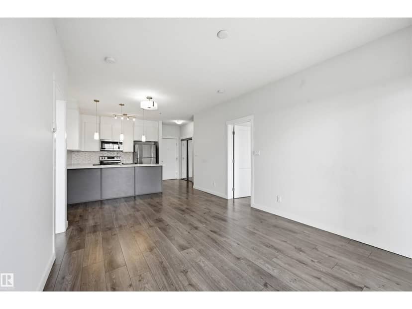 #317 812 Welsh Dr SW, Edmonton, photo 2