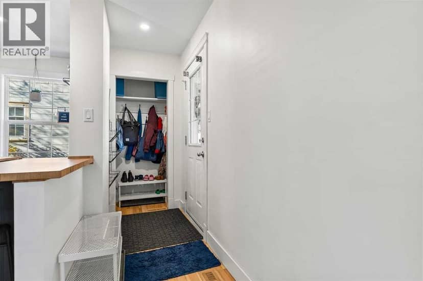 265 21 Avenue NE, Calgary, photo 2