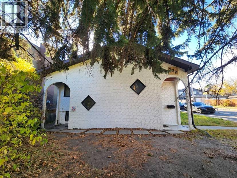 239 30 Avenue NW, Calgary, photo 2