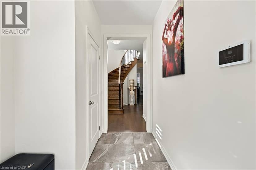 97 NARBONNE Crescent, Stoney Creek, photo 8