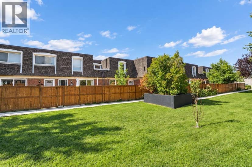 152, 330 Canterbury Drive SW, Calgary, photo 3