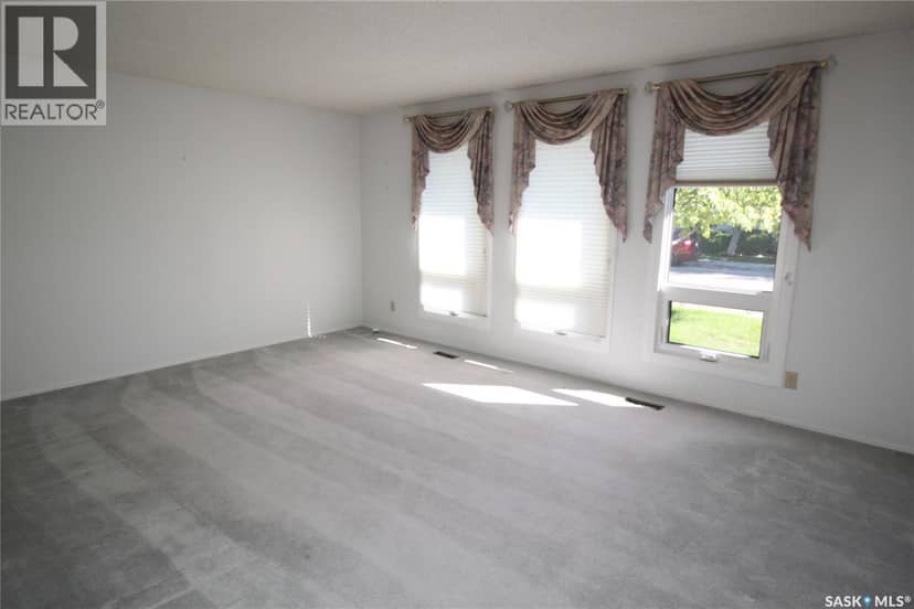 230 Auld CRESCENT, Saskatoon, photo 2