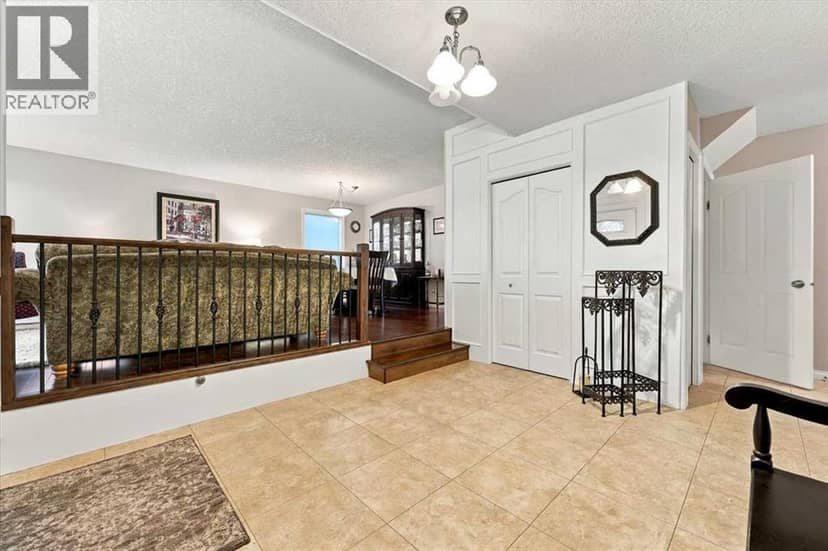 144 Bernard Way NW, Calgary, photo 5