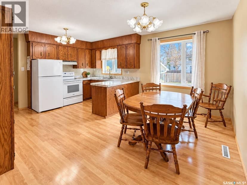 511 Central AVENUE S, Swift Current, photo 2