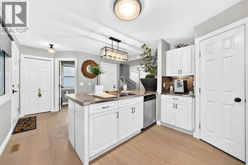 2275 Flanders Avenue SW, Calgary, photo 6