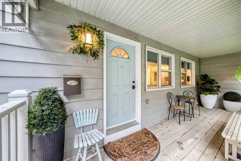 2275 Flanders Avenue SW, Calgary, photo 2