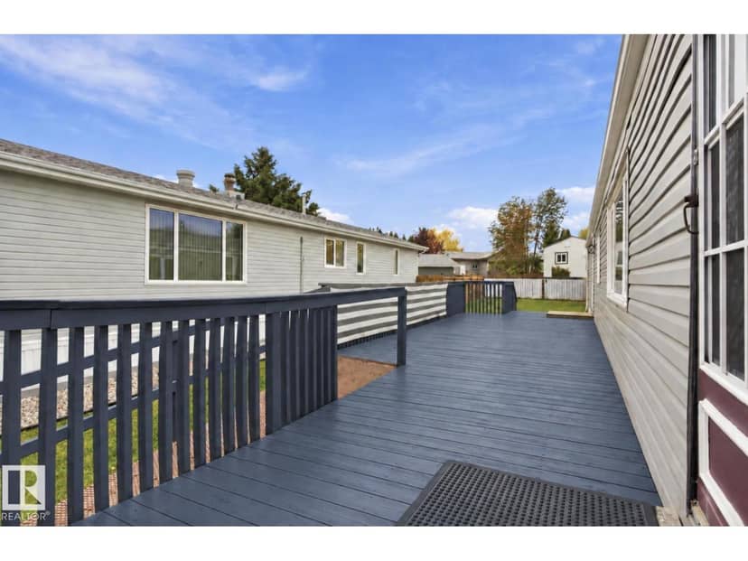 2664 Lakeview Dr NW, Edmonton, photo 3