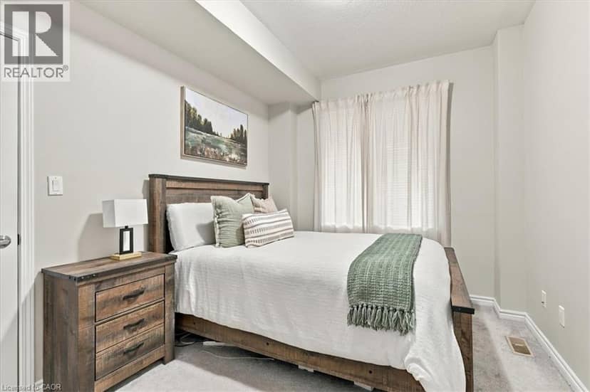 908 APPLE HILL Lane, Kitchener, photo 6