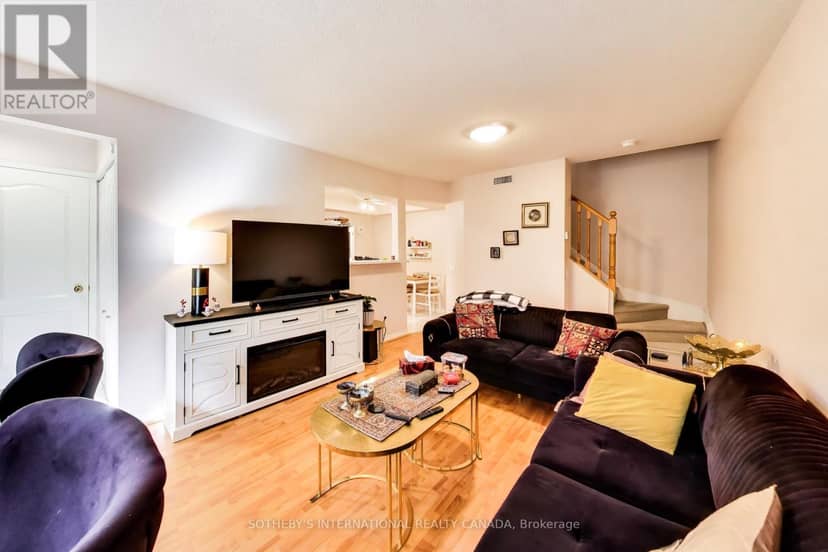 714 - 900 Steeles Avenue W, Vaughan, photo 4